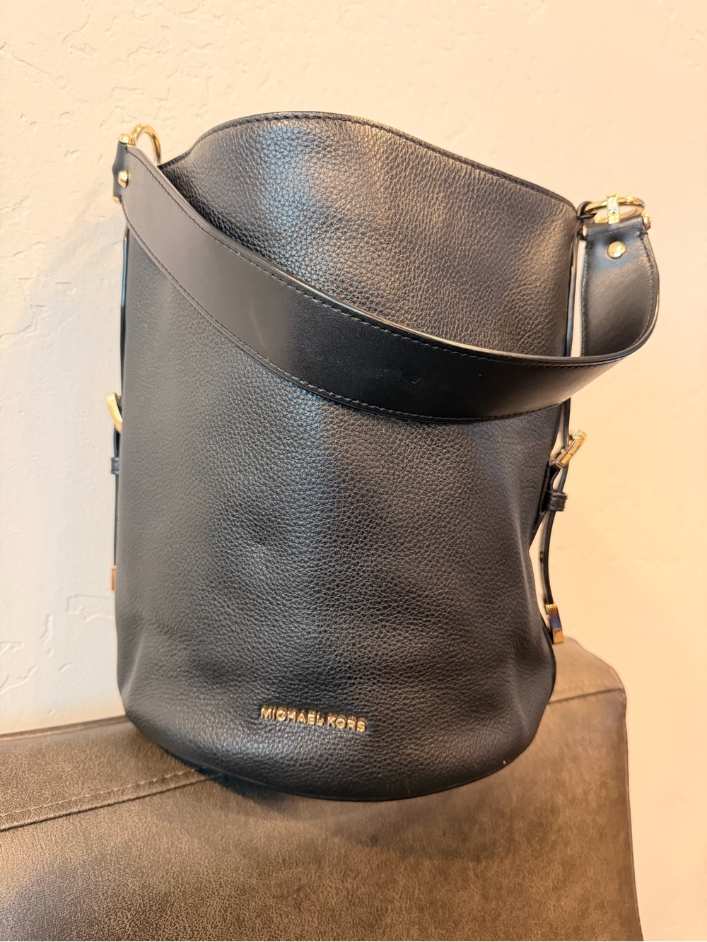 Michael Kors Black Pebbled Leather Shoulder Bucket Bag with Gold Hardware